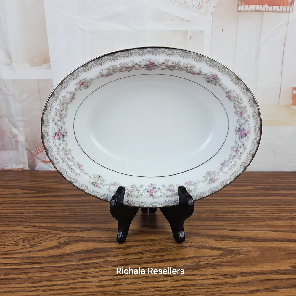 Noritake Edgewood 10" x 7.5" Oval Vegatable Bowl 5807 Floral Roses Japan